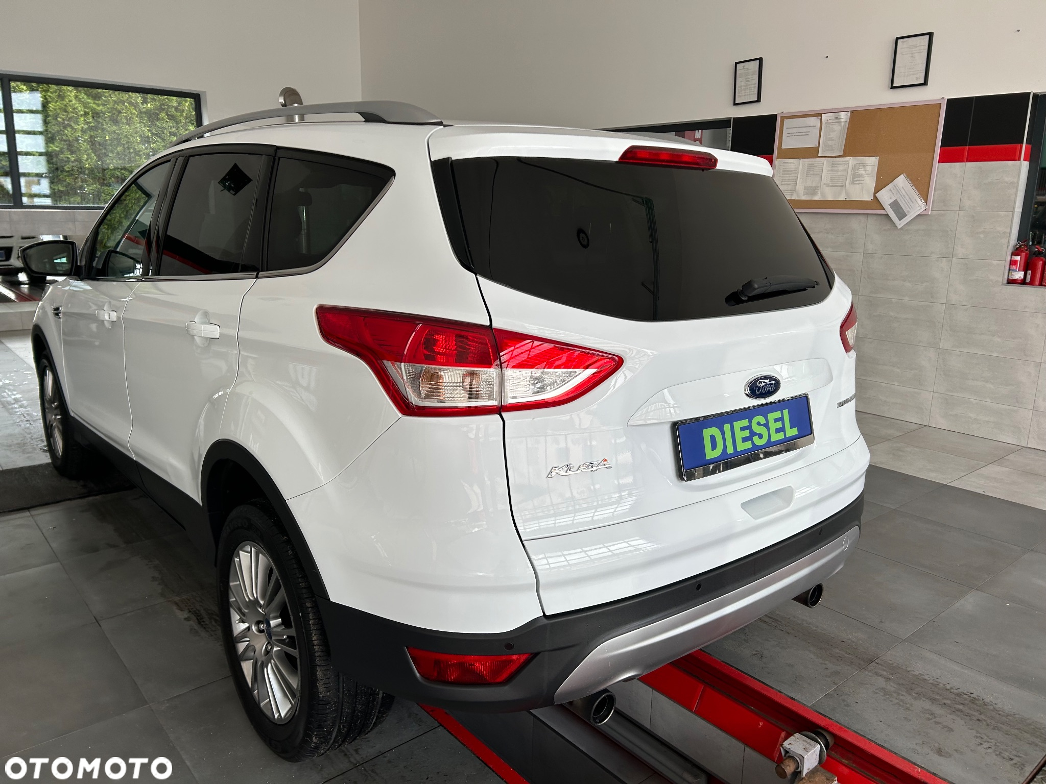 Ford Kuga 2.0 TDCi 2x4 Titanium - 5