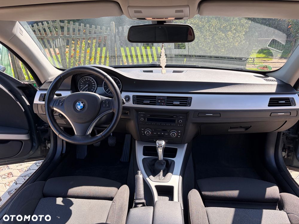 BMW Seria 3 320i - 15