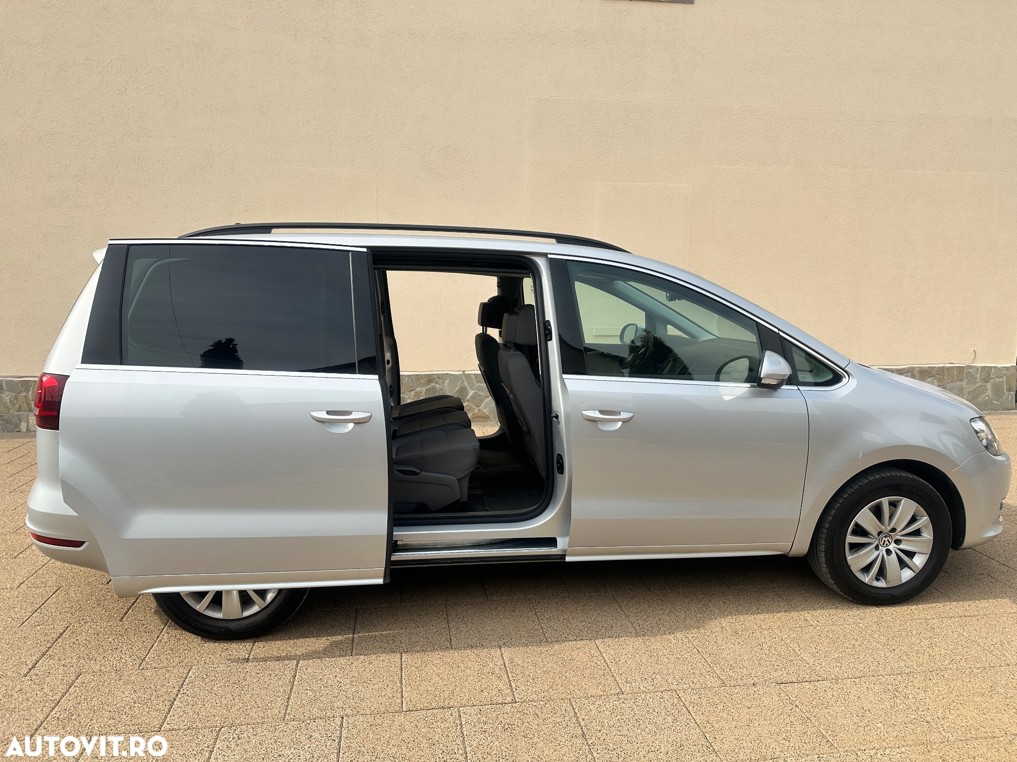 Volkswagen Sharan 2.0 TDI DSG (BlueMotion Technology) Comfortline - 39