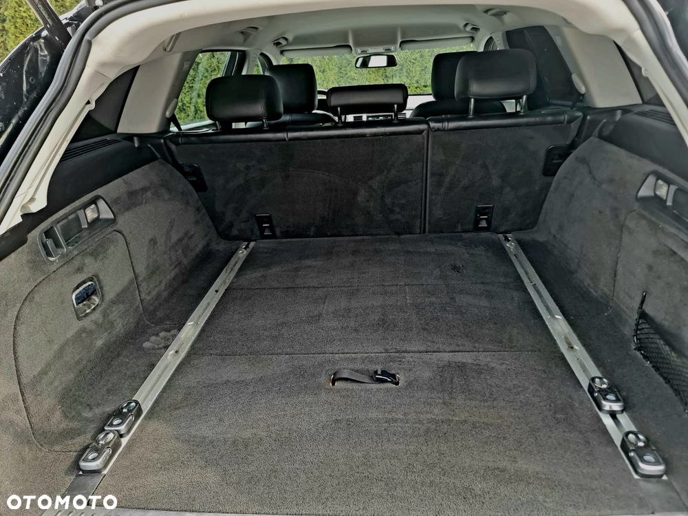 Jaguar XF 2.2 D R-Sport - 37