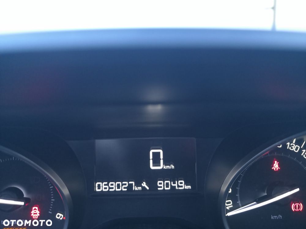 Peugeot 2008 1.6 BlueHDi Active - 11