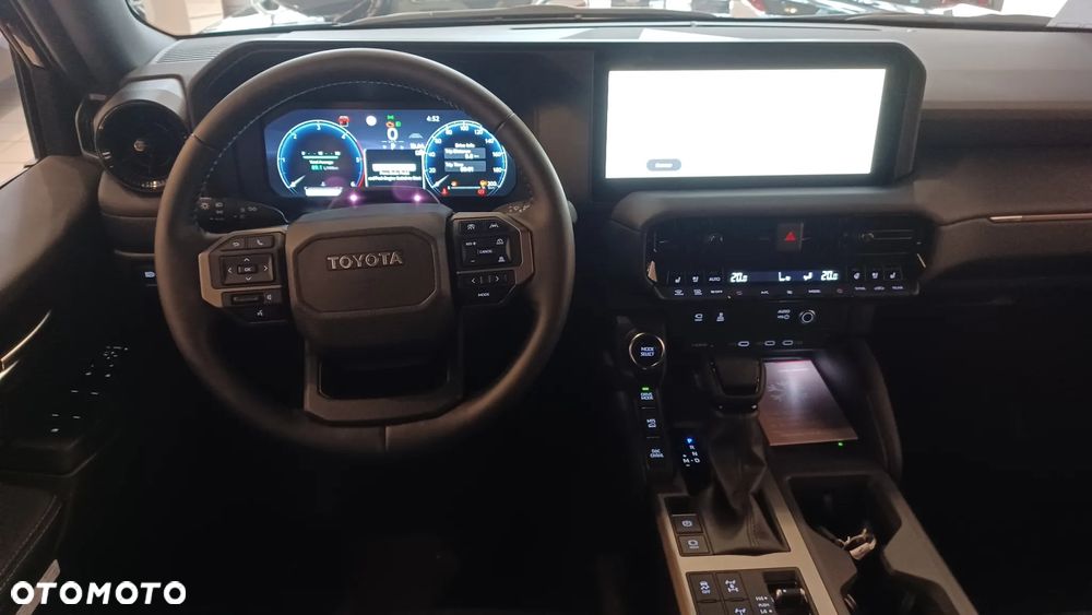 Toyota Land Cruiser - 12