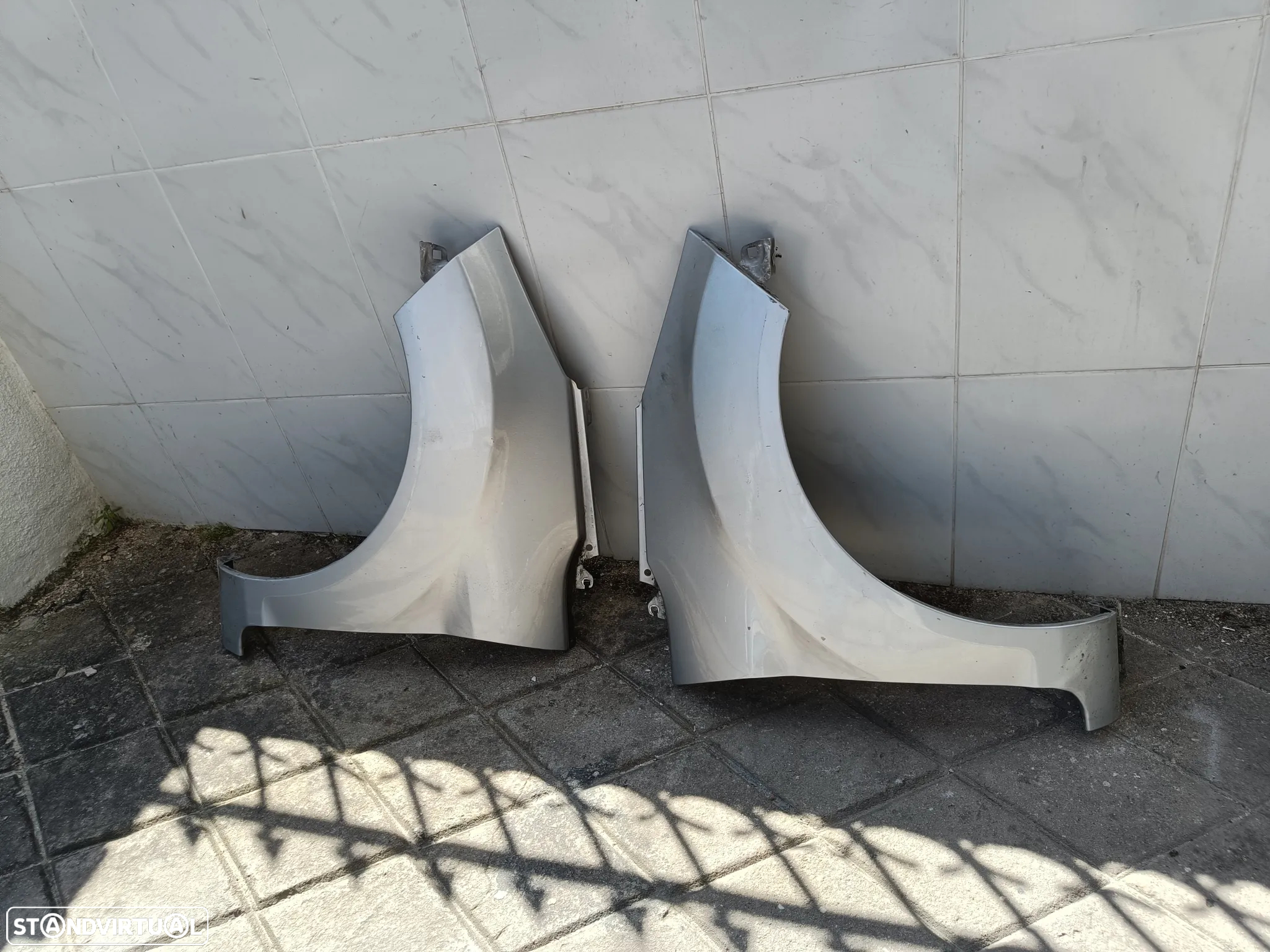 Guarda lamas Ford fiesta 2011 - 2