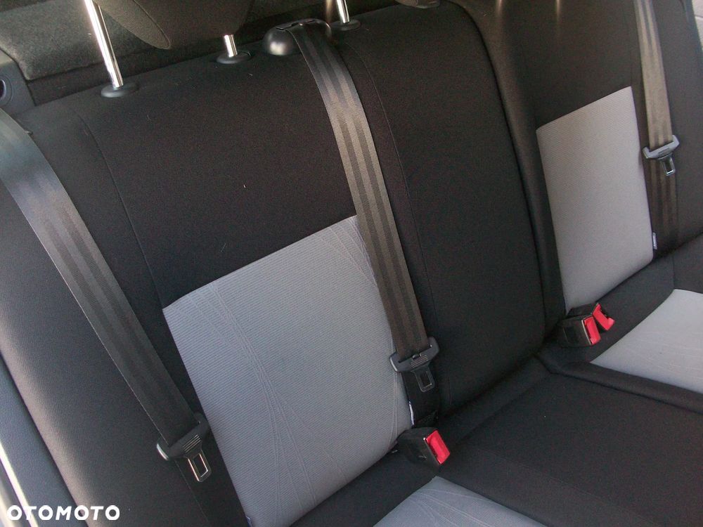 Seat Ibiza 1.4 16V Style - 11