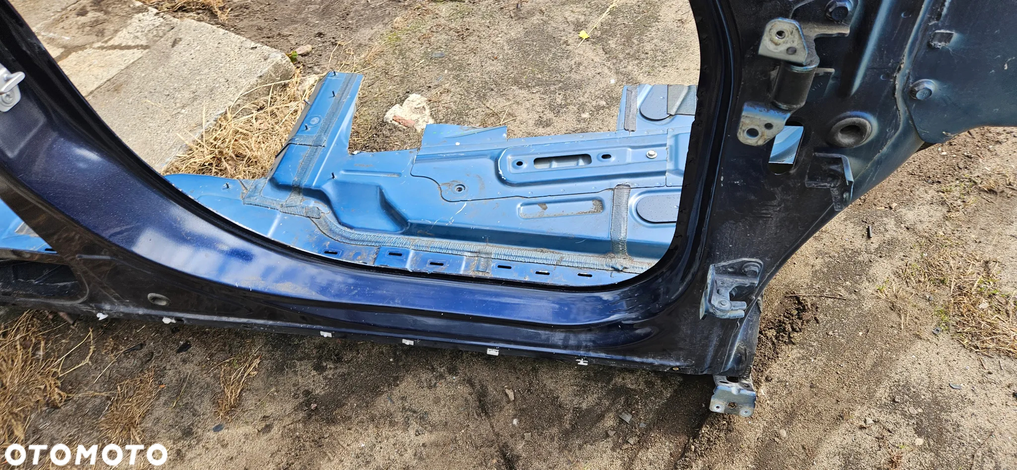 Chrysler Pacifica 2016- Próg prawy Ćwiartka prawa Bok prawy Słupek środkowy przedni A B kolor PBX - 4