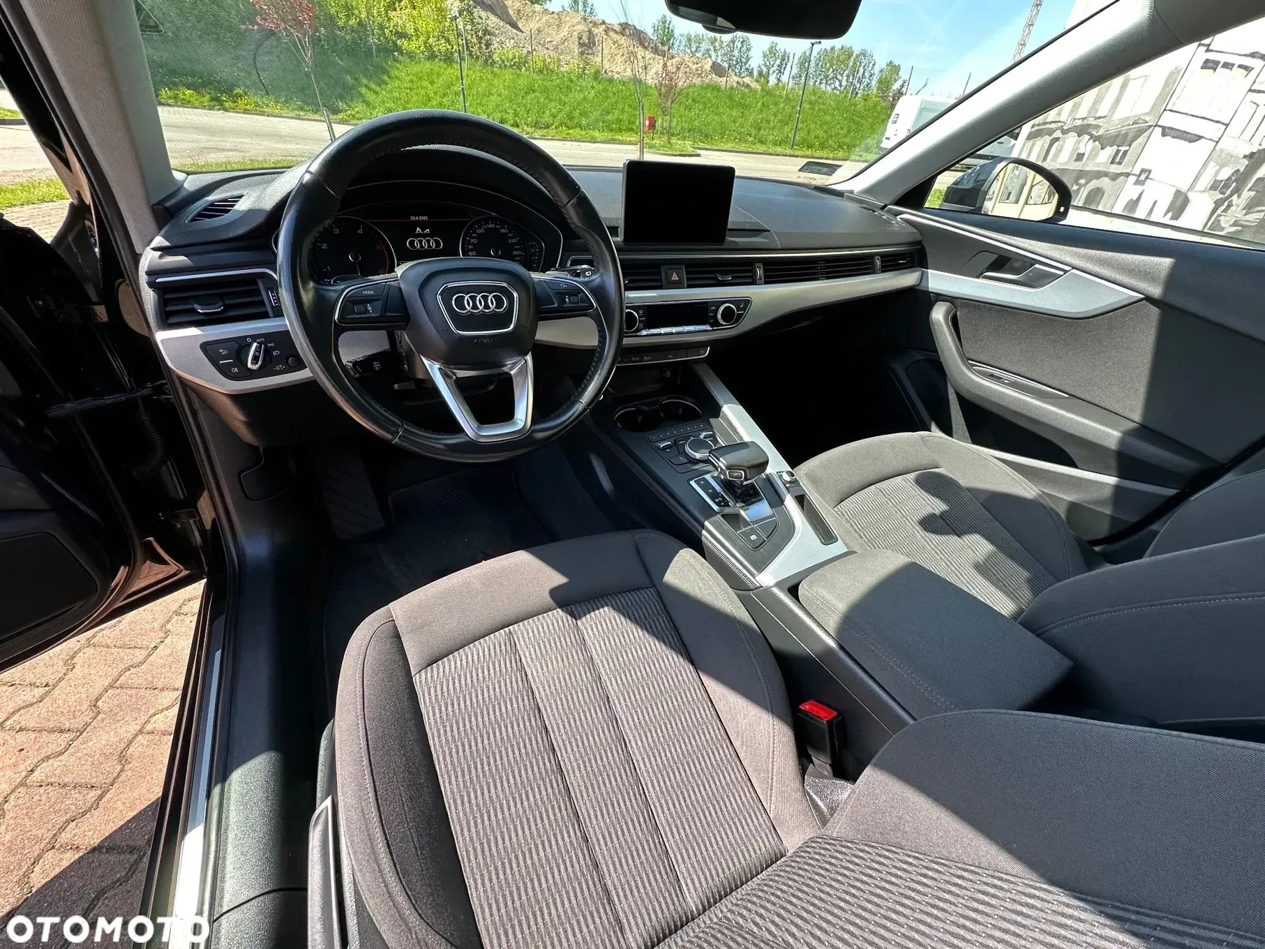 Audi A4 2.0 TDI Design S tronic - 31