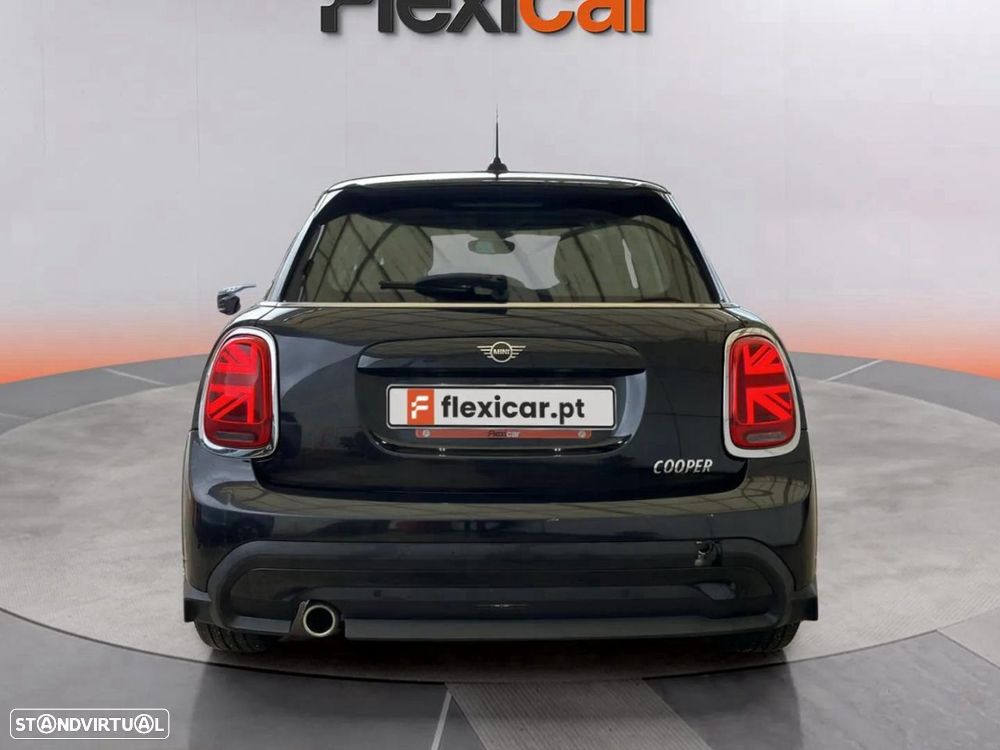 MINI 5 Portas Cooper Auto - 8