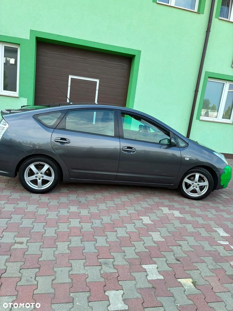 Toyota Prius 1.5 VVT-i Prestige - 4