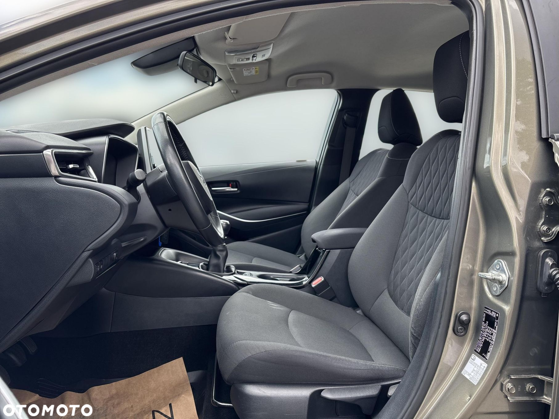 Toyota Corolla - 13