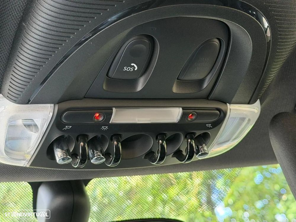 MINI 3 Portas One D - 22
