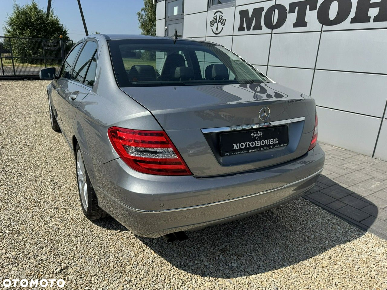 Mercedes-Benz Klasa C 180 BlueEFFICIENCY Avantgarde - 10