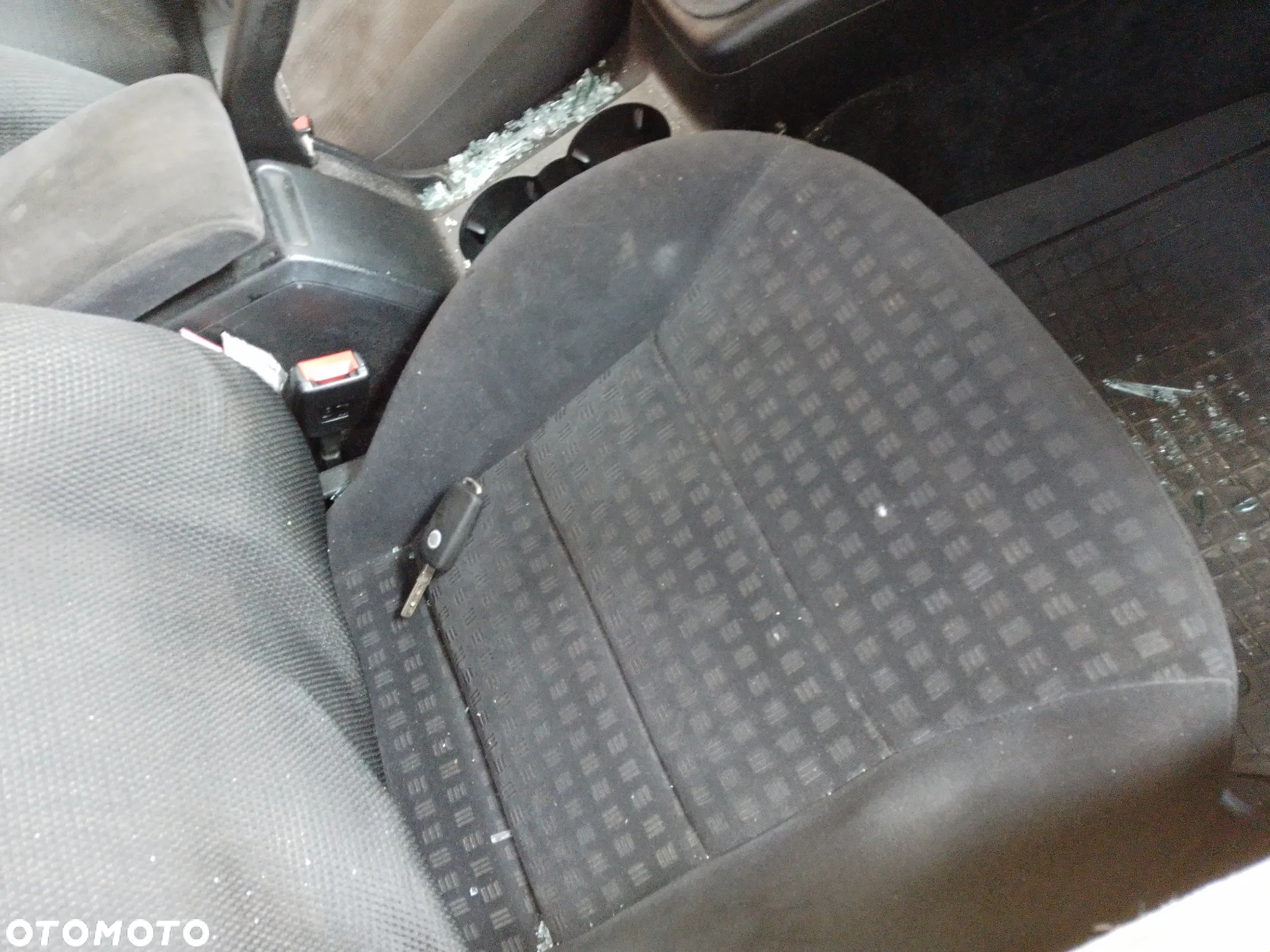 VOLKSWAGEN PASSAT B5 KOMBI 1.8T LIFT 00 - 05 AWT  ZDERZAK PRZÓD  LB5N - 27