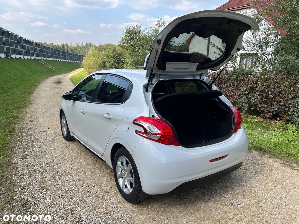 Peugeot 208 1.2 VTi Style - 21