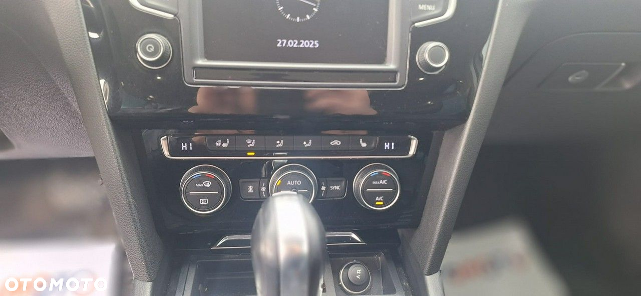Volkswagen Passat - 13