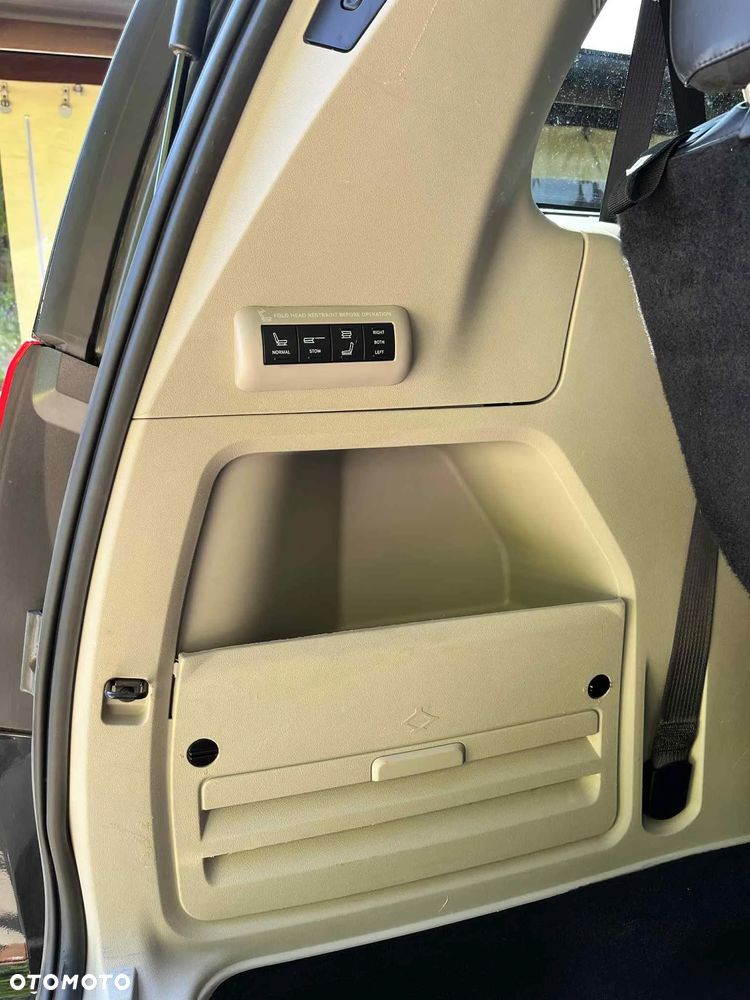 Chrysler Town & Country 3.6 Limited - 30