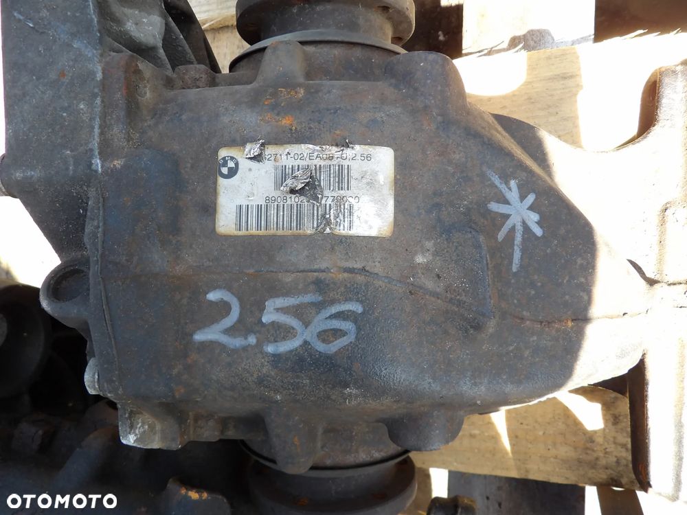 BMW - E60,E61 - MOST TYLNY DYFER - 2,56 - 7562711 - 1