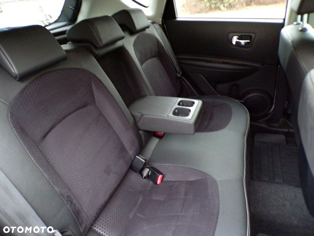 Nissan Qashqai - 25