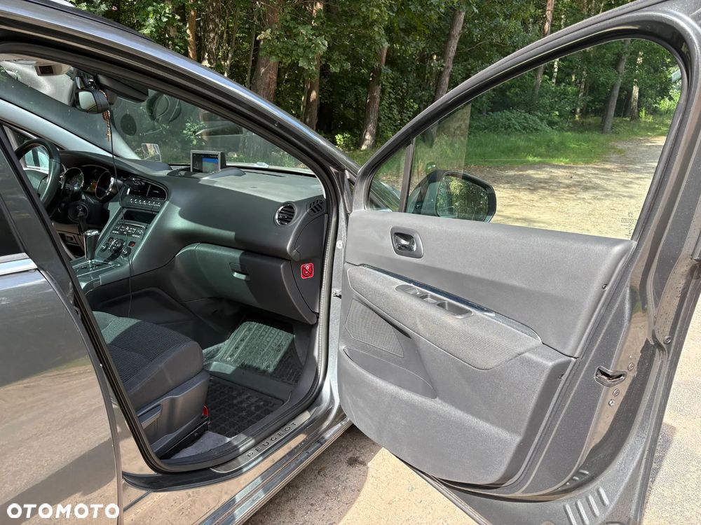 Peugeot 5008 - 16