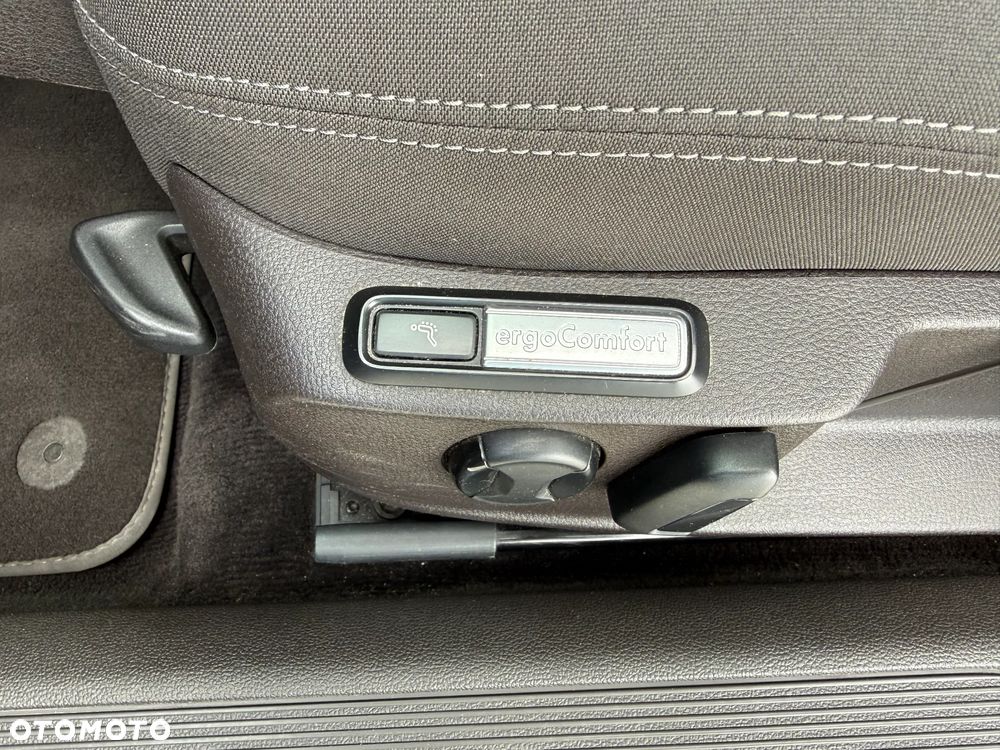 Volkswagen Passat 2.0 TDI BMT Comfortline - 12