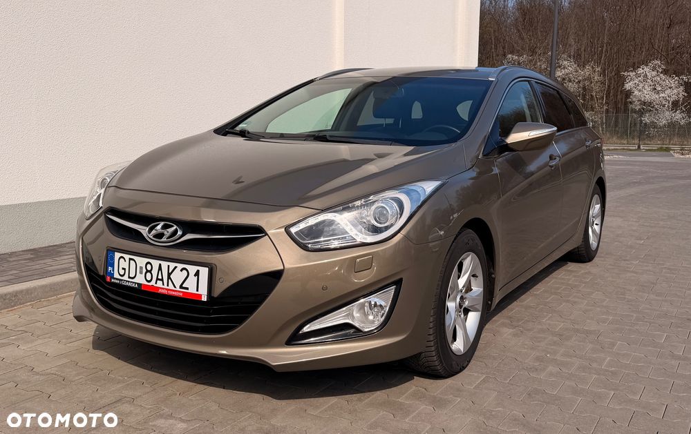 Hyundai i40 i40cw 1.7 CRDi Fifa World Cup Edition - 1