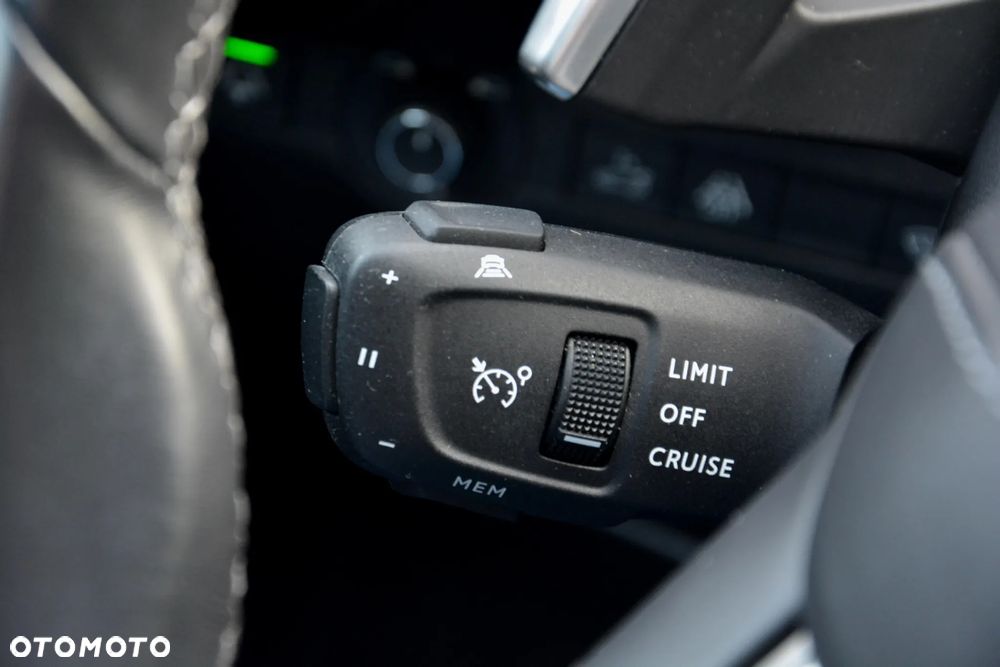 DS Automobiles DS 7 Crossback 1.6 PureTech Grand Chic - 32