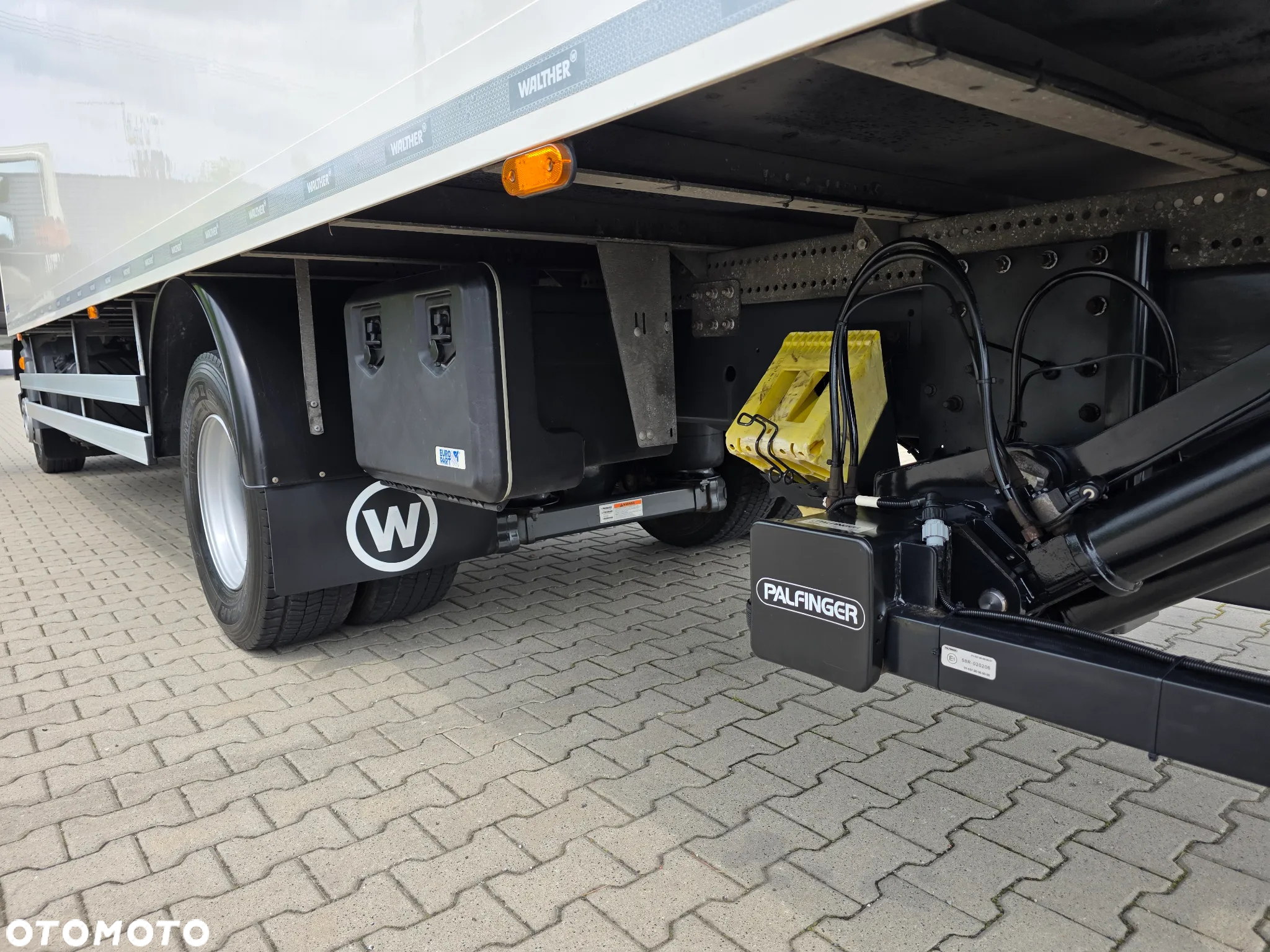 DAF LF 260 KONTENER 16 DMC !!! SYPIALKA Z DE JAK NOWY !!!  TYLKO 370 TYŚ KM  !!! - 25