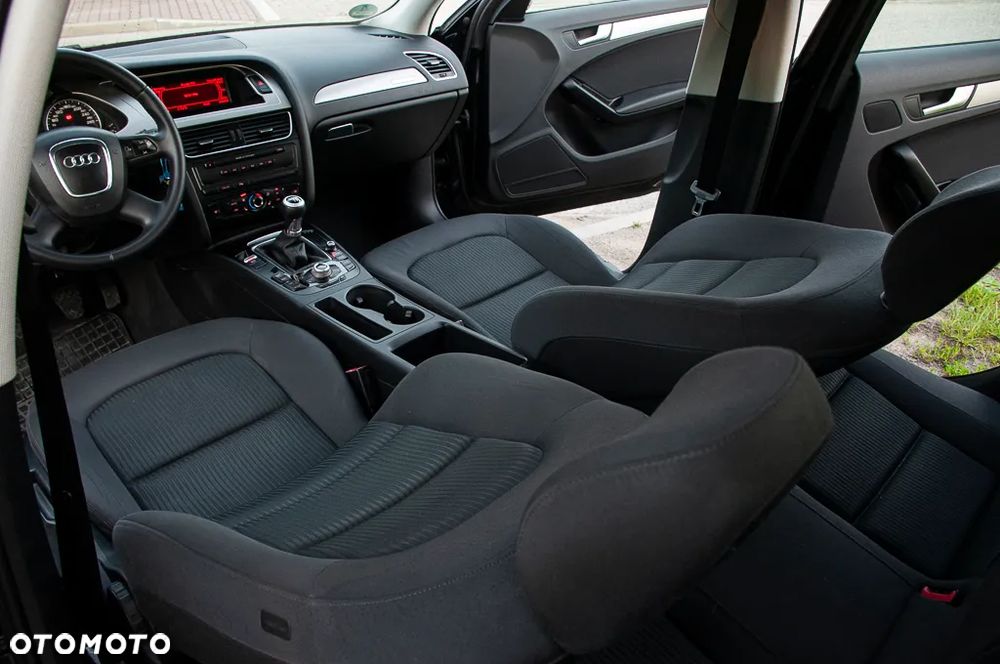 Audi A4 Avant 2.0 TDI DPF quattro Ambiente - 26