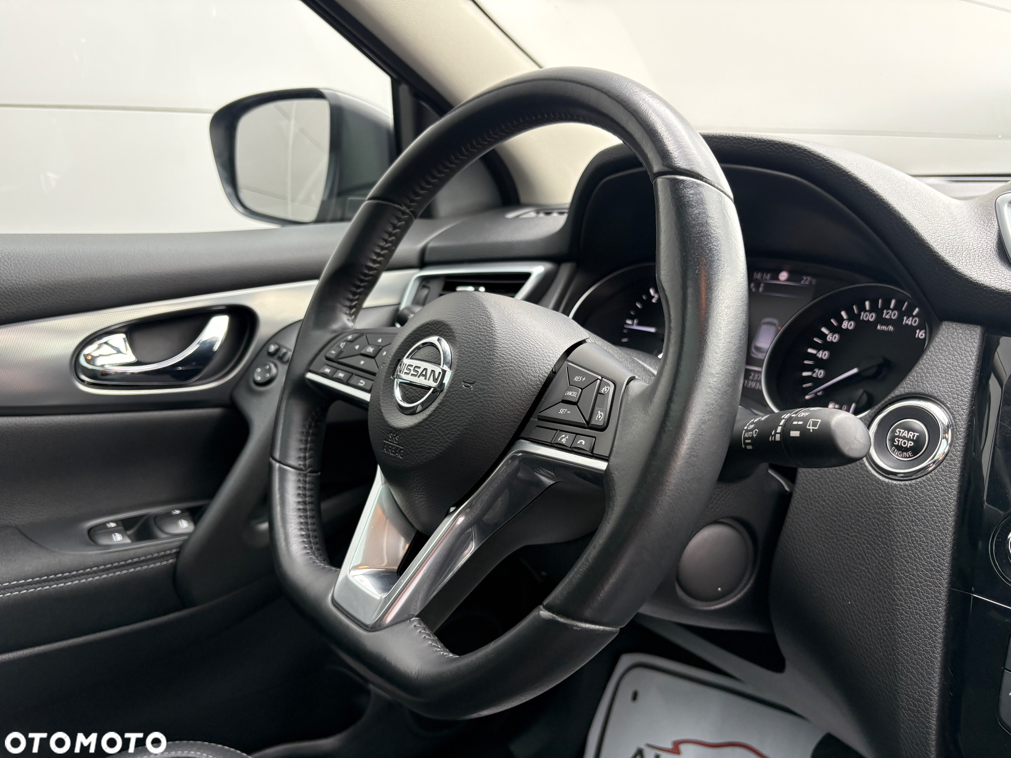 Nissan Qashqai 1.6 dCi Xtronic TEKNA - 26