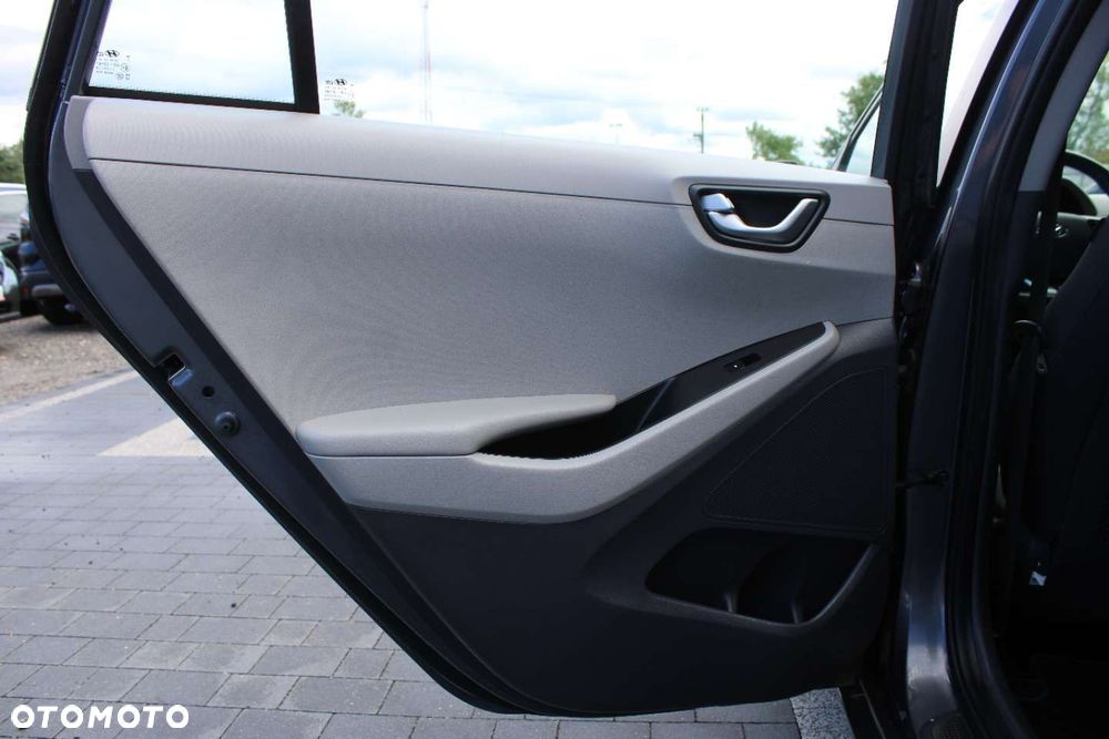 Hyundai IONIQ - 25
