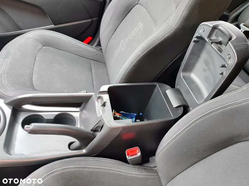 Kia Sportage 1.6 GDI L 2WD - 28