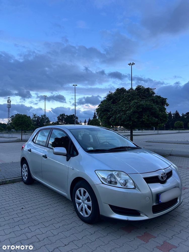 Toyota Auris - 1