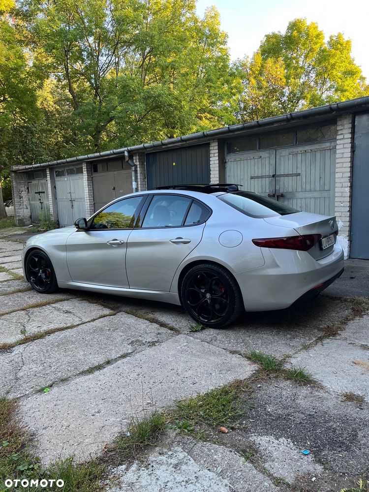 Alfa Romeo Giulia - 17