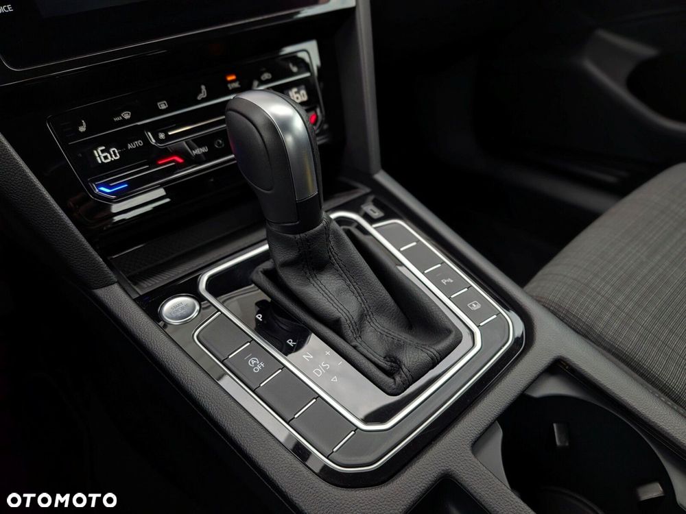 Volkswagen Passat 2.0 TSI Business DSG - 27