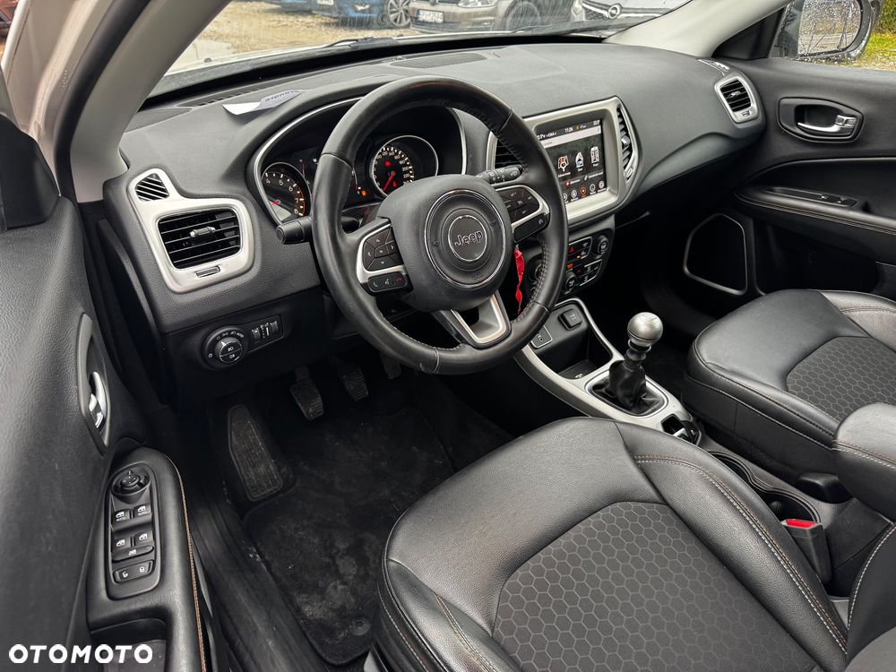 Jeep Compass 1.4 MultiAir Longitude - 38