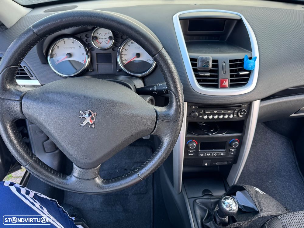 Peugeot 207 1.4 16V Active - 14