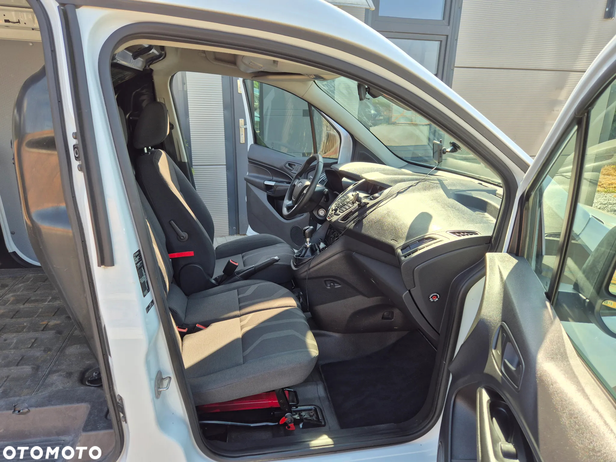 Ford Transit Connect - 16