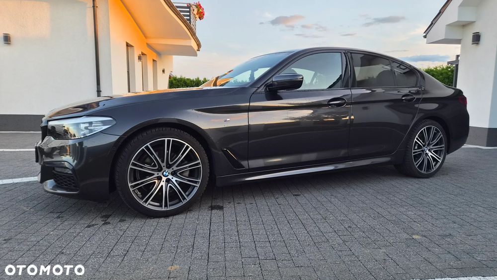 BMW Seria 5 520d xDrive - 4