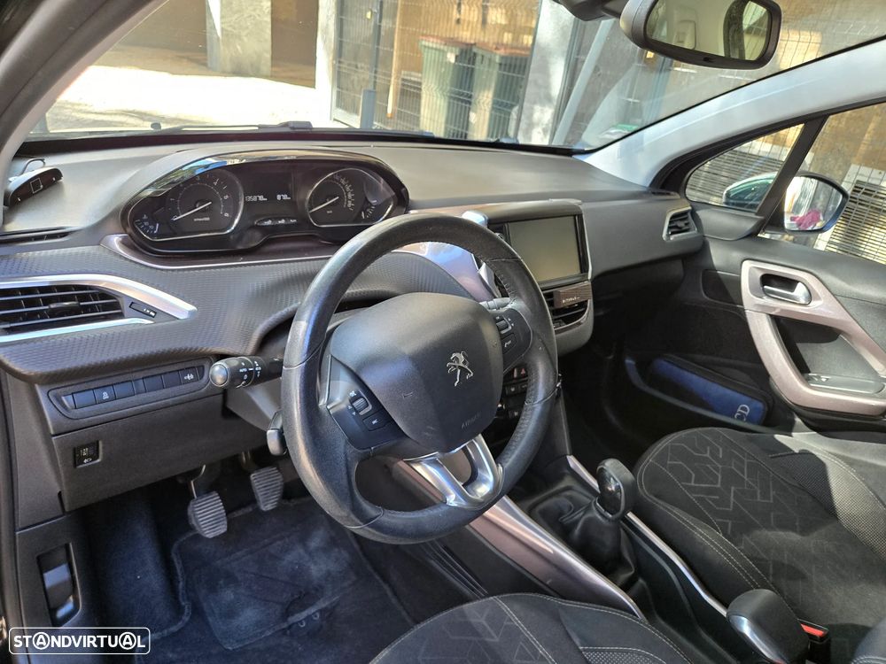 Peugeot 2008 1.4 HDi Active - 13