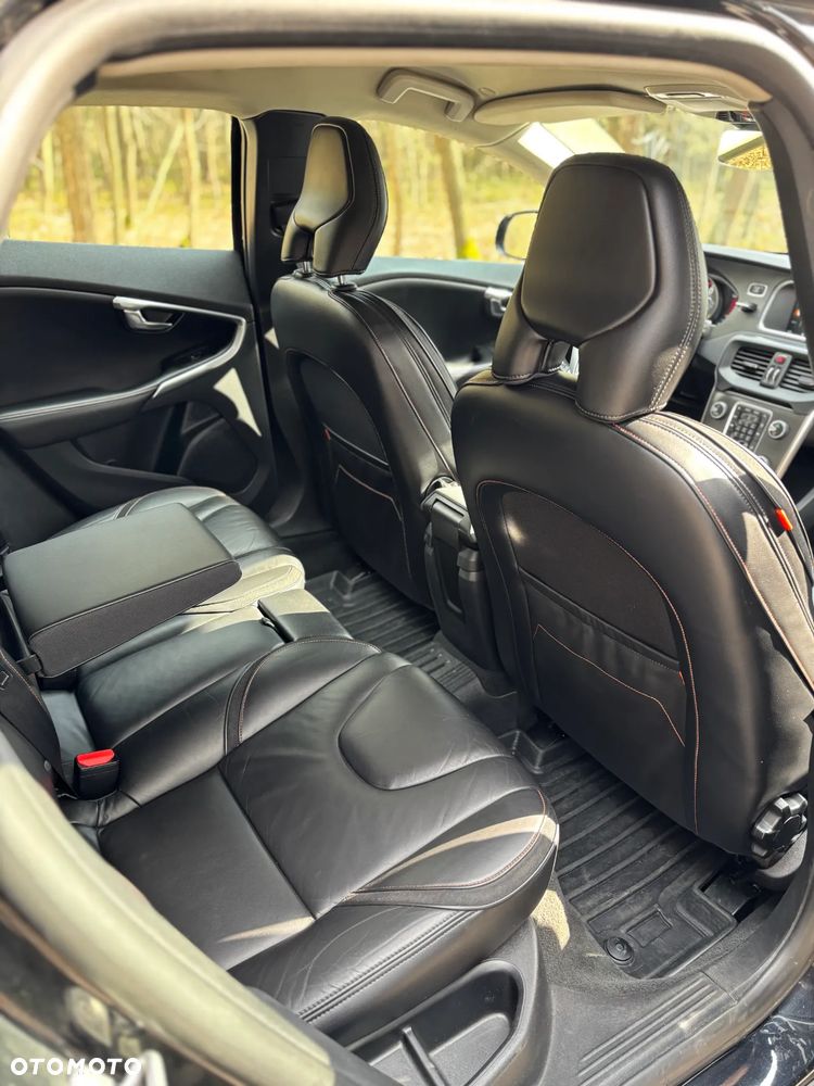 Volvo V40 Cross Country D4 Geartronic Ocean Race - 11