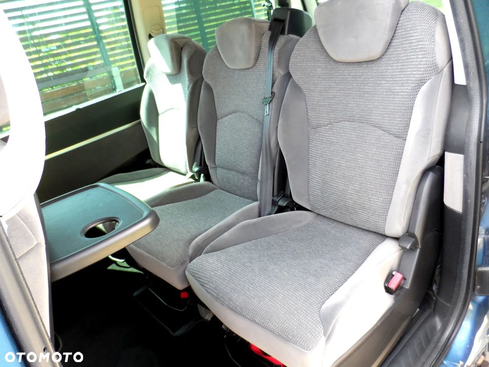 Peugeot 807 HDi 135 Premium - 25