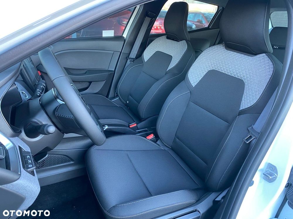 Mitsubishi Colt - 12