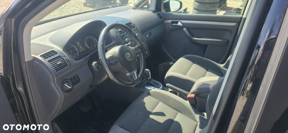Volkswagen Touran 1.6 TDI DPF DSG Trendline - 14