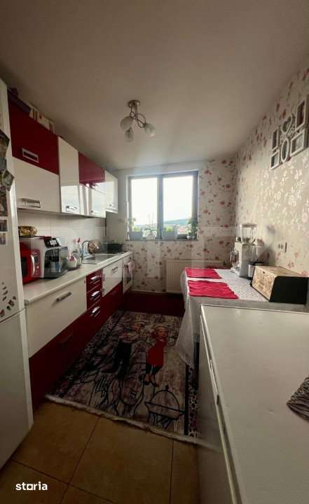 Apartament 4 camere, 100  mp, decomandat, cartier Burdujeni - Imagine principală: 3/8