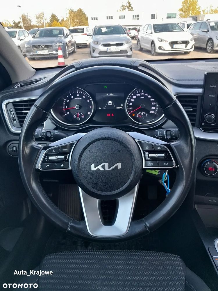 Kia Ceed 1.5 T-GDI M - 11