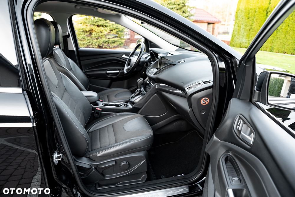 Ford Kuga 2.0 EcoBlue 4x4 TITANIUM - 24