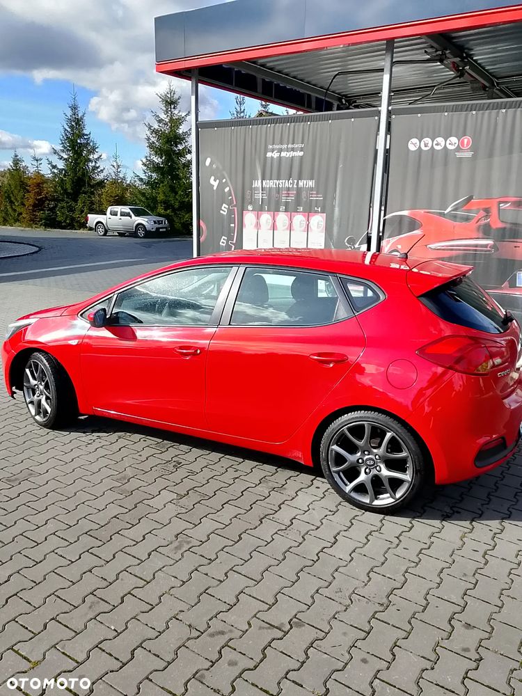 Kia Ceed 1.6 CRDi 128 97g Edition 7 - 9