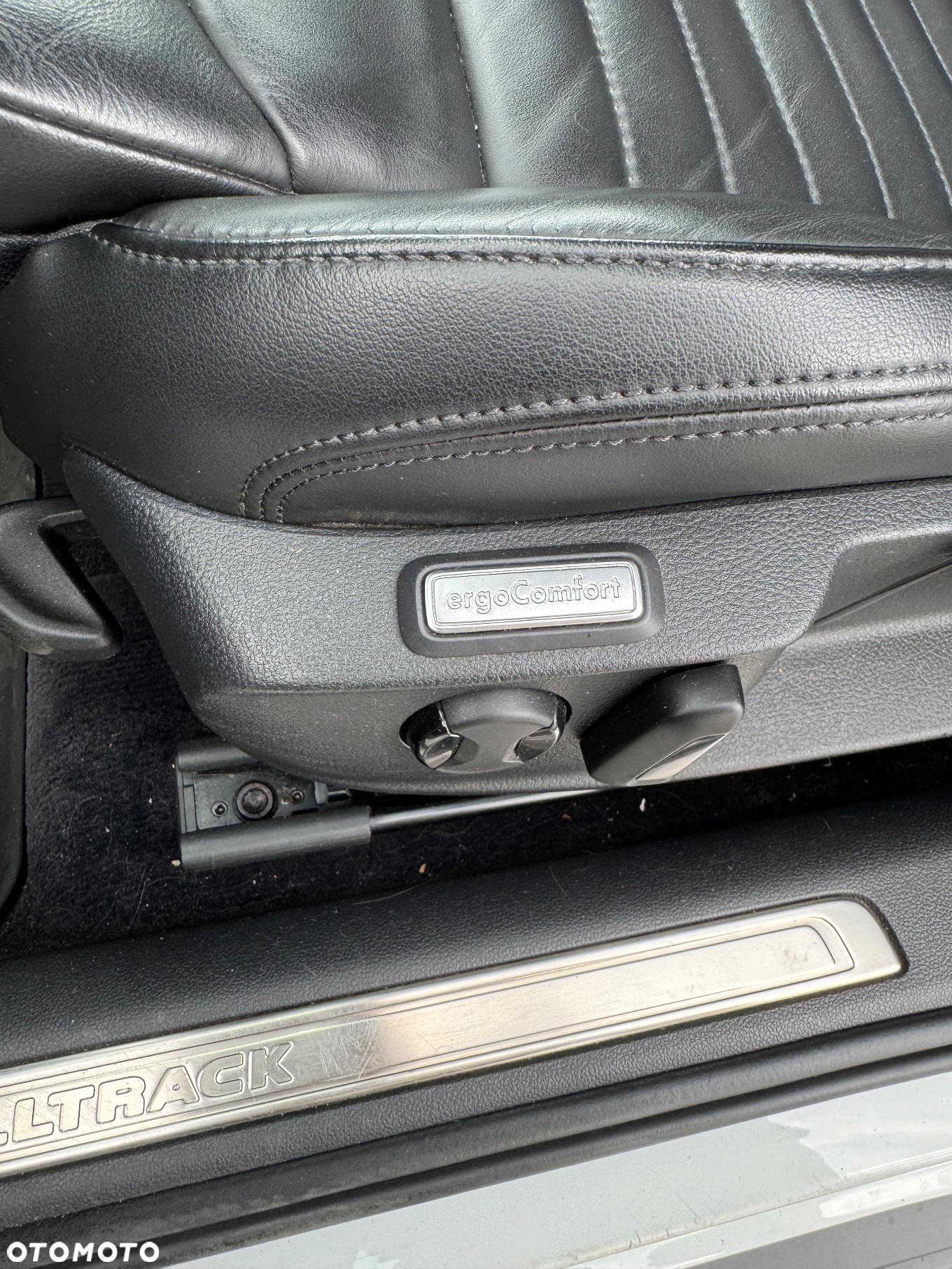 Volkswagen Passat Alltrack 2.0 TDI SCR 4Motion DSG - 24