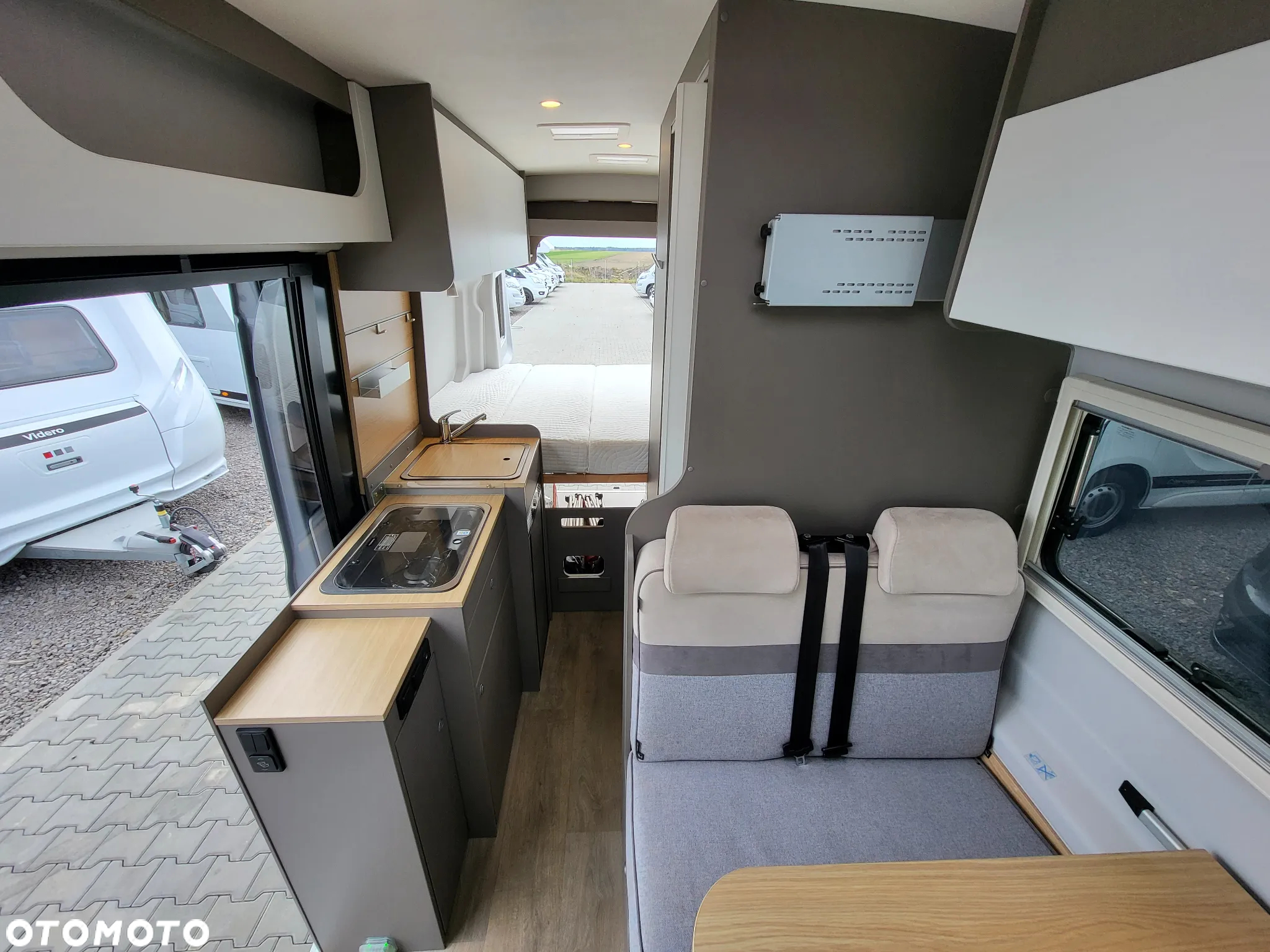 LMC INNOVAN 590 - Kampervan dla 2-3 osób - 26