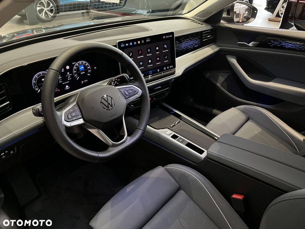 Volkswagen Passat - 14