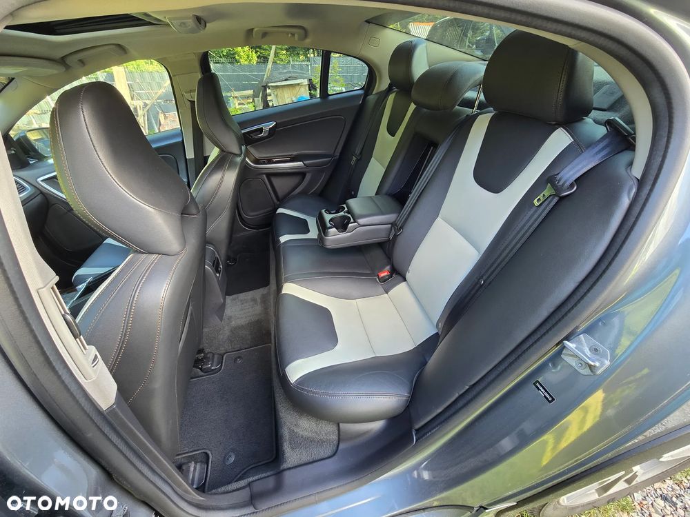 Volvo S60 T5 Geartronic Momentum - 18